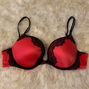 Victoria Secret Very Sexy Bra • 36C
